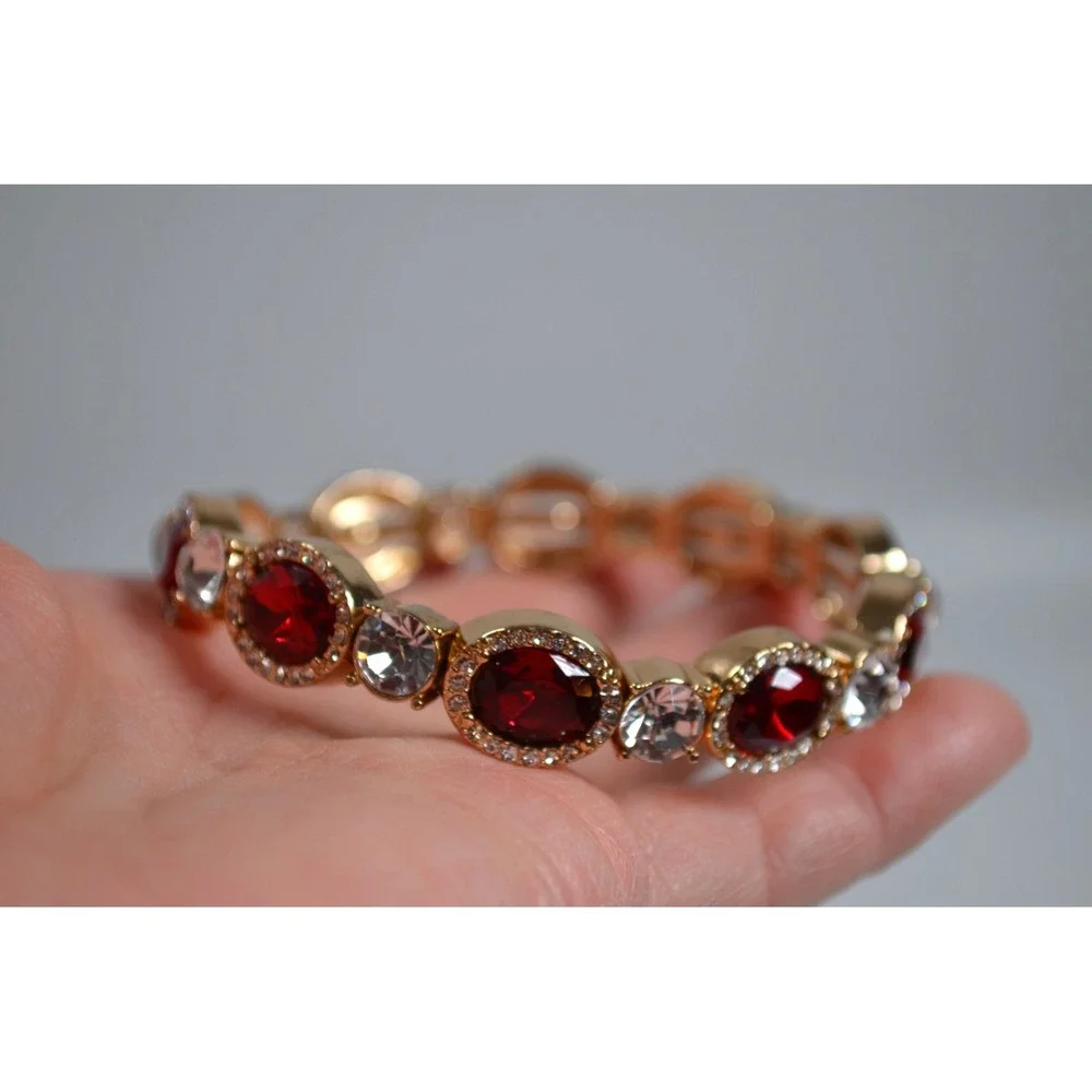 Gold Tone Stretch‎ Bracelet Red Faceted Setting Surrounded by Clear Rhinestones